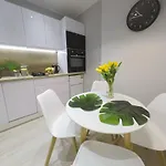 Apartment Rynek 20/21 -cosy New On The Market Square - 4 Bedrooms - 8 People Wroclaw